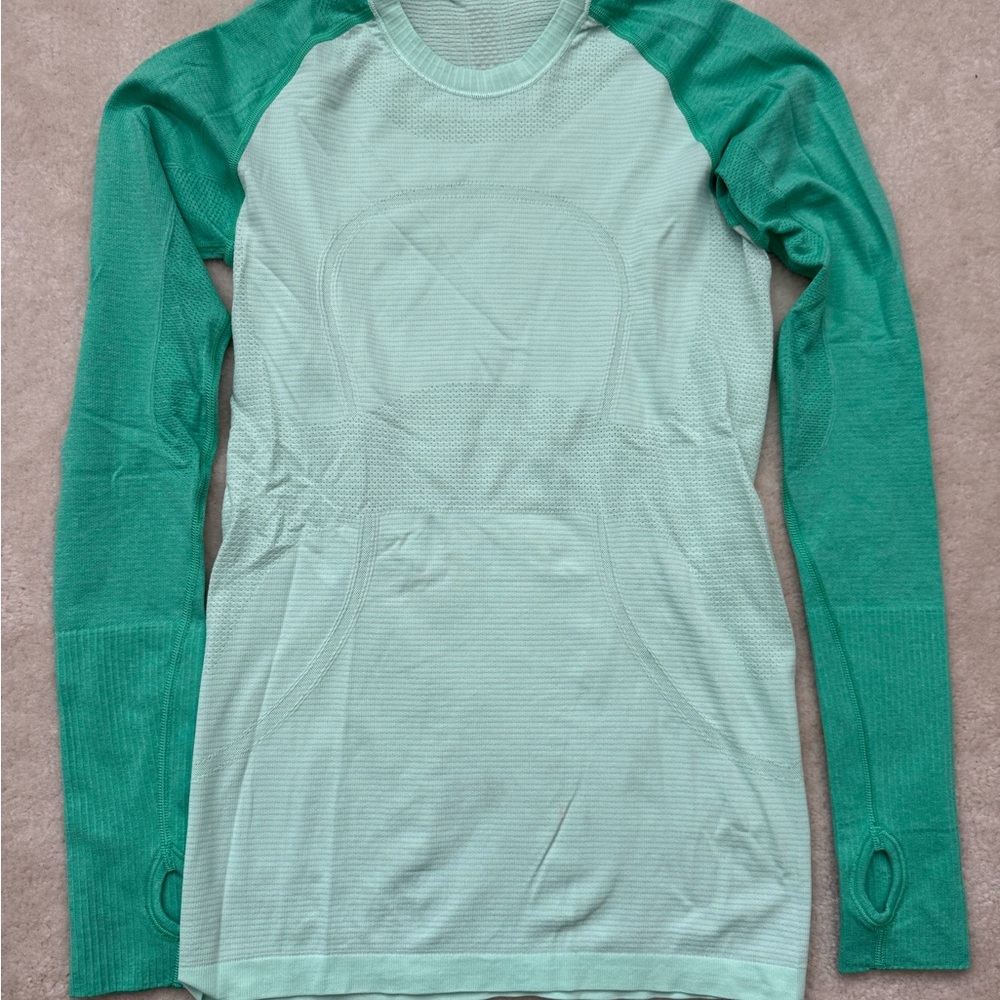 lululemon Swiftly Tech Long Sleeve Tee in Green size 6
